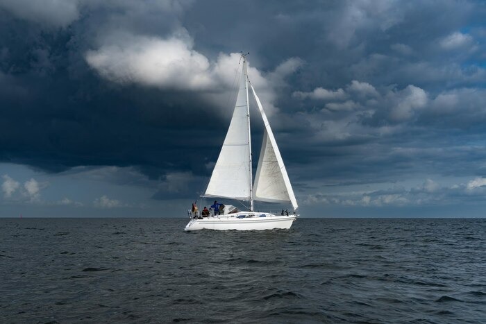 Why a Cruising Asymmetrical Spinnaker Makes Downwind Sailing Easier -  WriteUpCafe