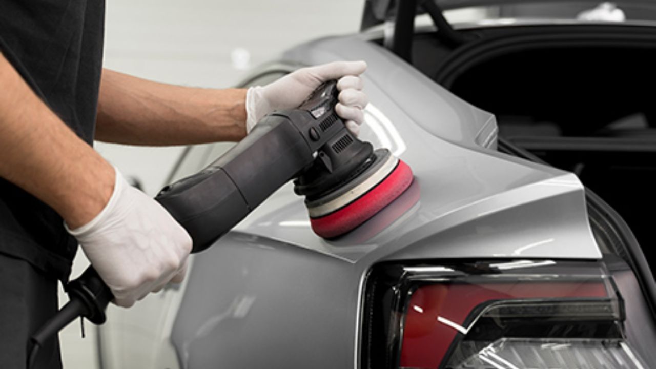 How Does Auto Detailing Improve Your Car’s Look and Care?