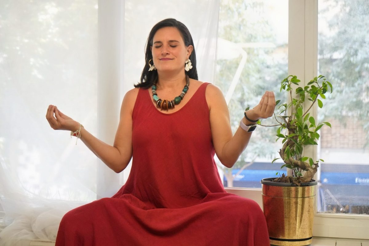 Small Habits, Big Results: Building Public Speaking Skills in English – monikavarela6