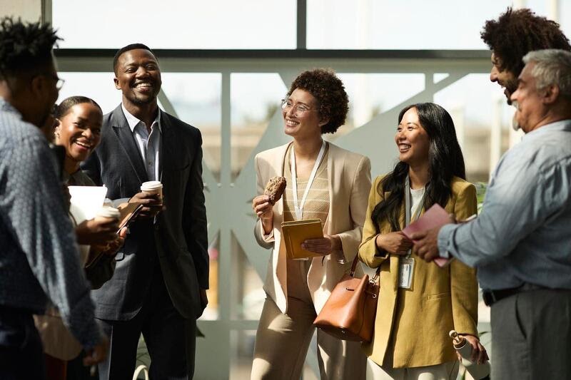 Fractional Communications Lead USA: Benefits for Scaling Companies