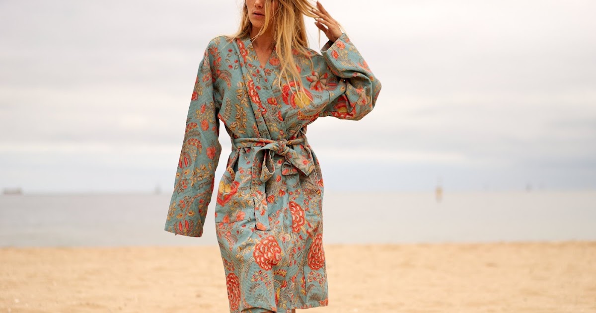 What Makes a Waffle Robe a Thoughtful Gift for Someone Special?